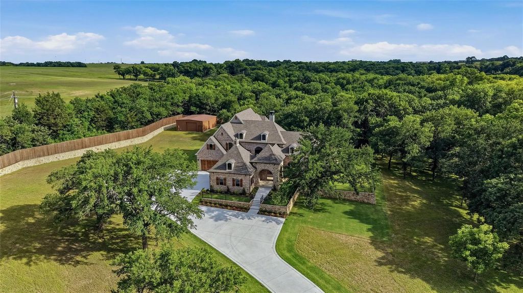 90 Woodland Hills Drive, Sherman