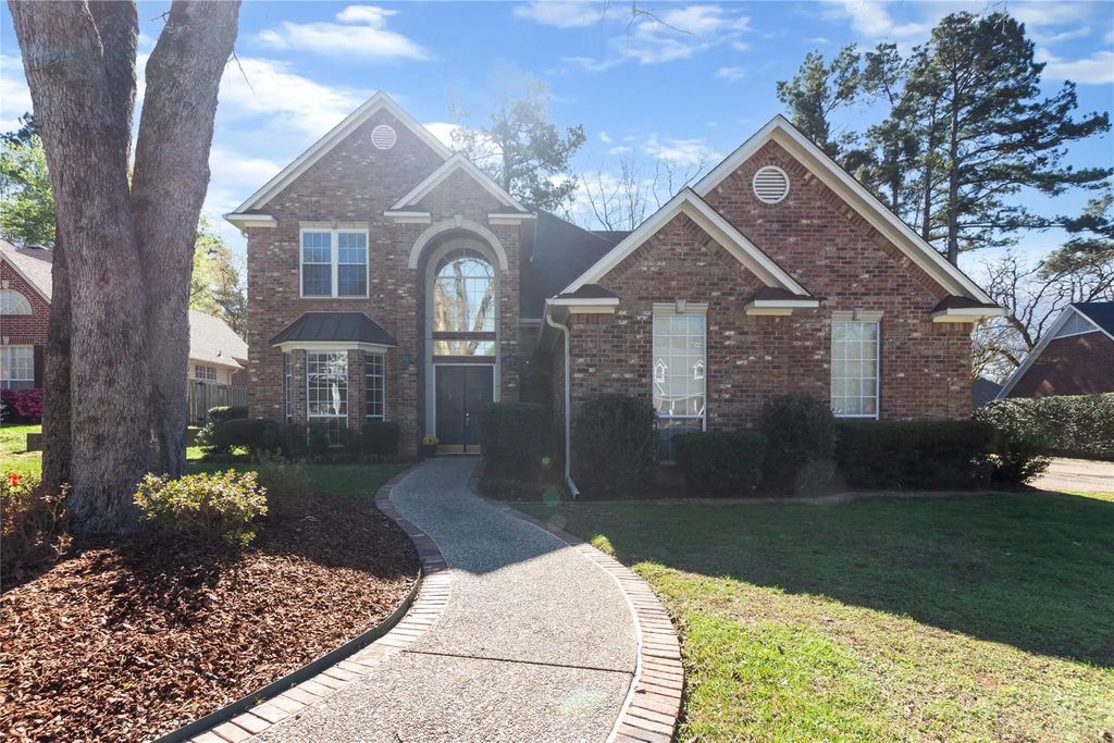 3642 Oak Leaf Circle, Tyler