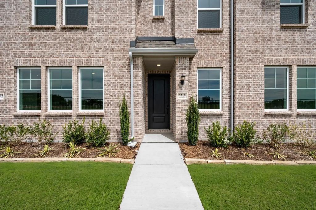 5712 Lakeview Drive, Watauga