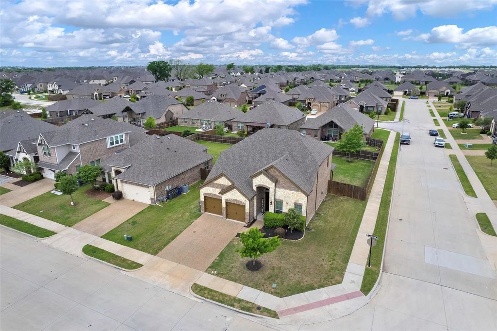 4015 Gray Wolf Drive, Melissa