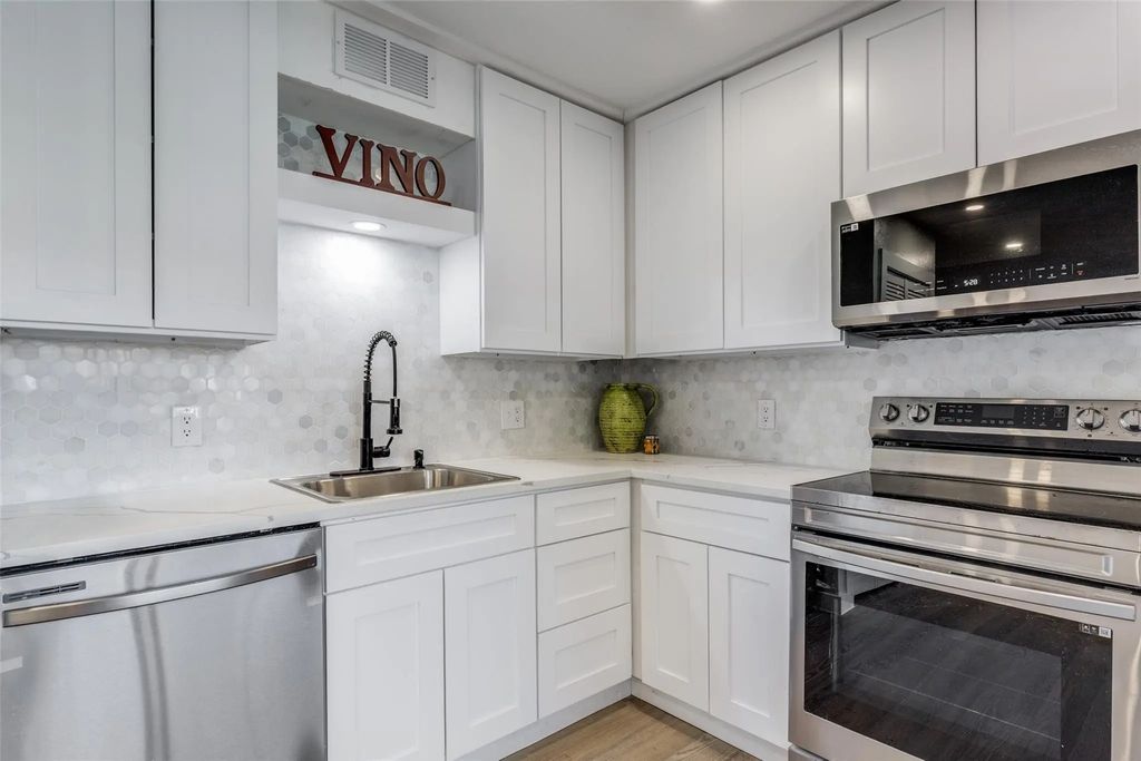 5335 Bent Tree Forest Drive 160, Dallas