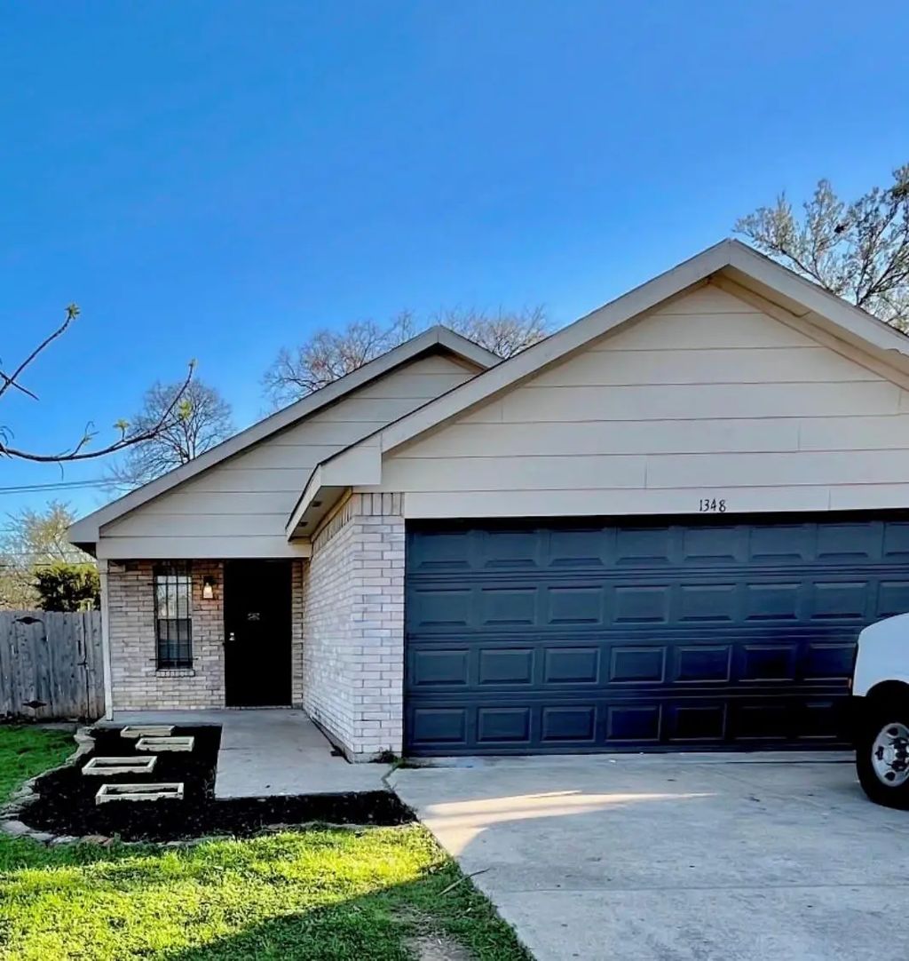1348 E Maddox, Fort Worth
