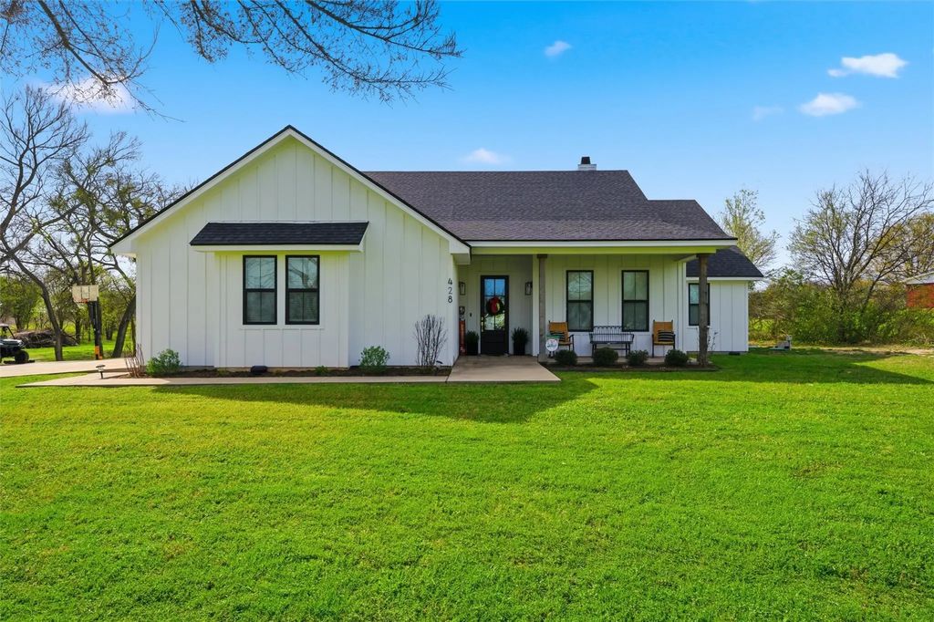 428 Warren Road, Lorena