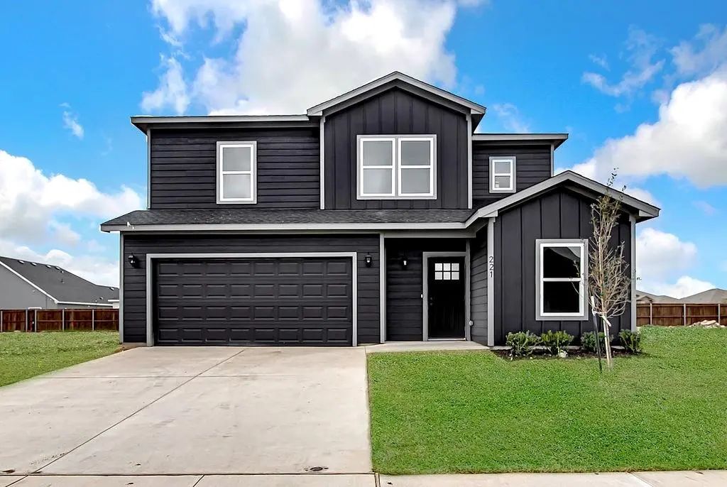 221 Marble Creek Drive, Fort Worth