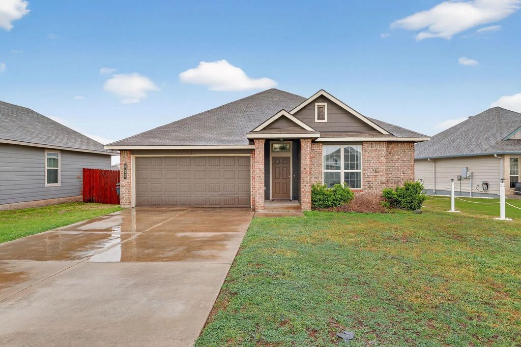 905 Mccandles Road, Waco