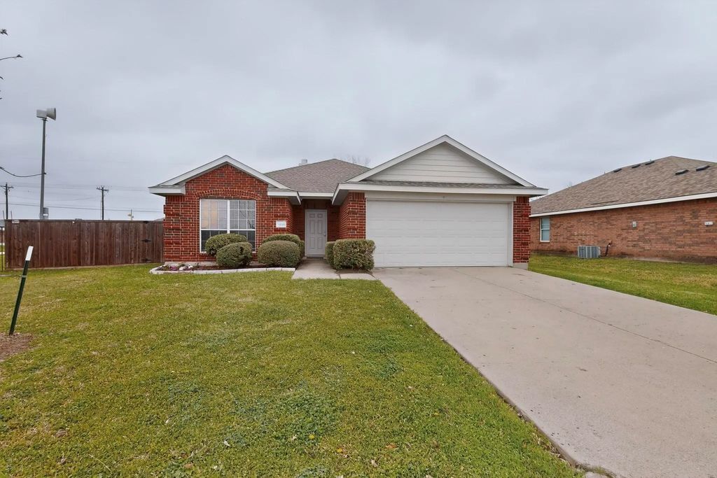 3000 Spruce Street, Royse City