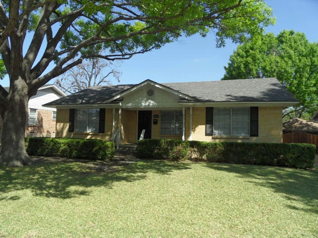 10643 Lakemere Drive, Dallas