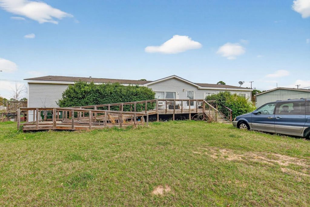 142 Vz County Road 4830, Ben Wheeler