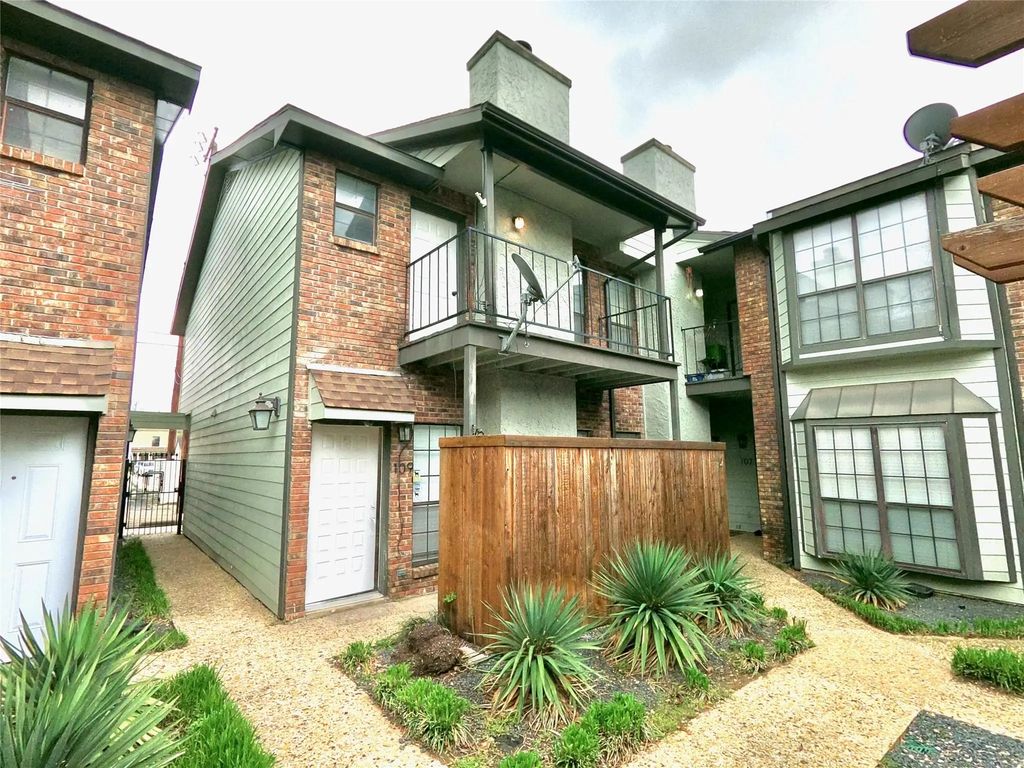3904 Rawlins Street 109, Dallas