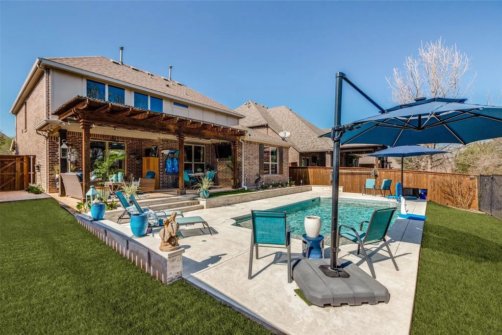 813 Spring Falls Drive, McKinney