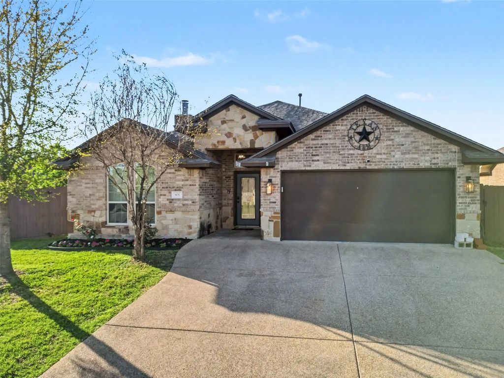 901 Dove Run Trail, College Station