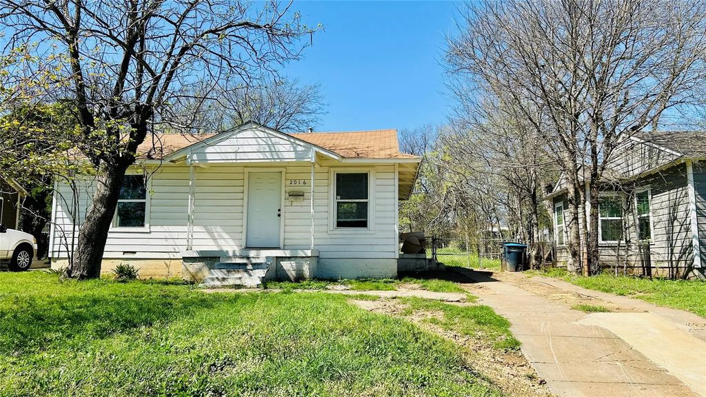 2016 Daniel Street, Fort Worth