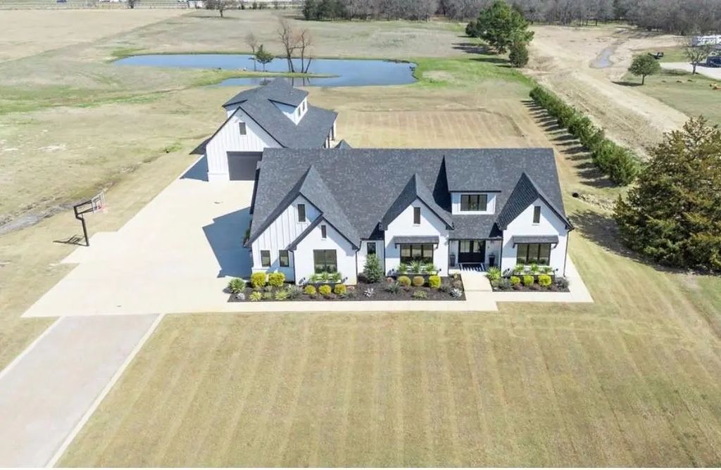 6724 Clearwater Ranch Road, Wills Point