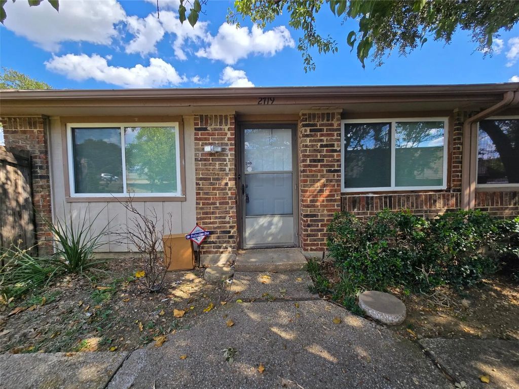 2719 Stonehaven Court, Irving