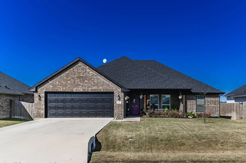 250 Poinsetta Drive, Palmer