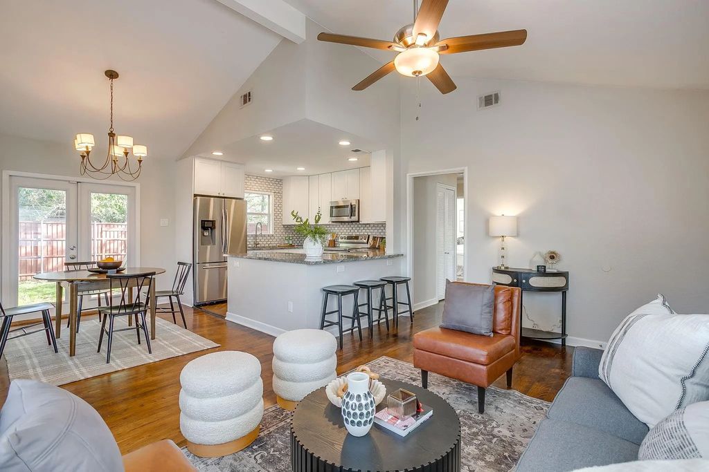 4231 S Cresthaven Road, Dallas