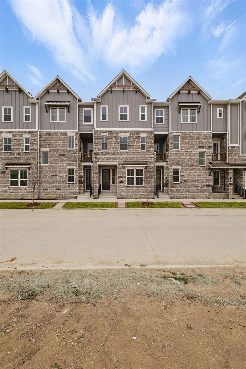 825 Heights Way, Plano