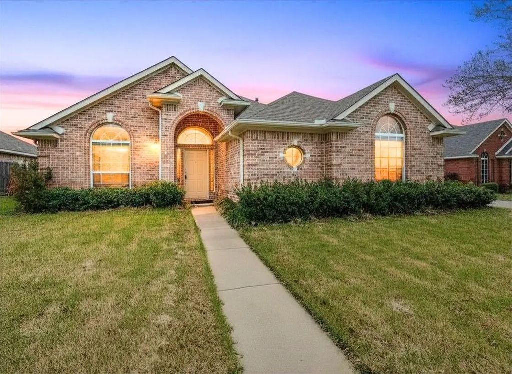 3516 Heatherbrook Drive, Arlington