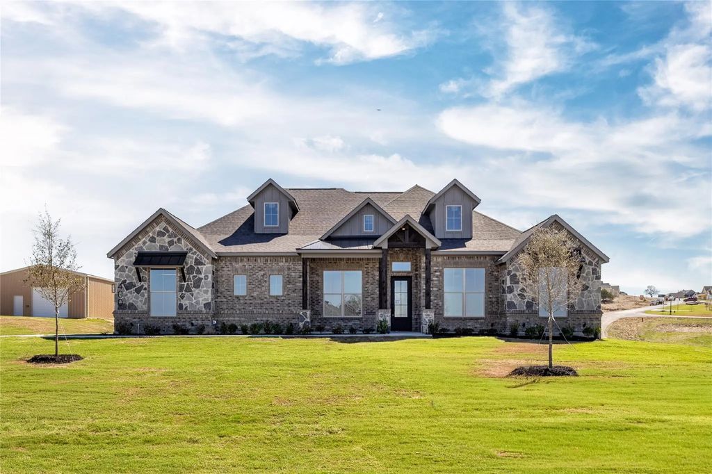 400 Persimmon Court, Weatherford
