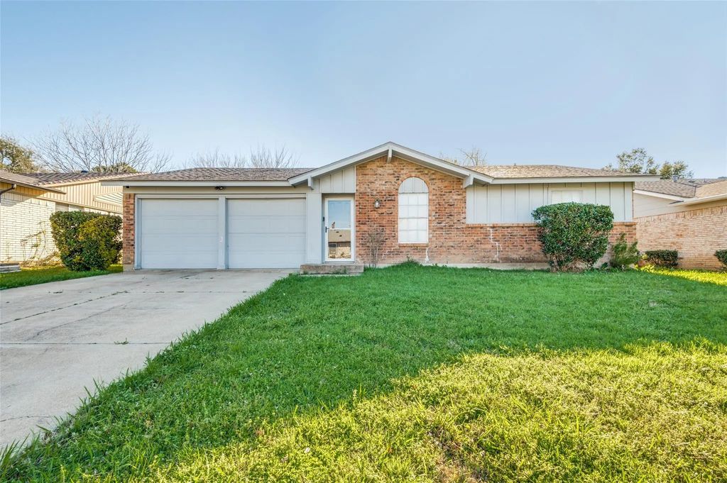3820 Flamingo Lane, Irving