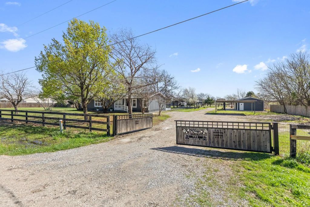 734 Northfork Road, Royse City