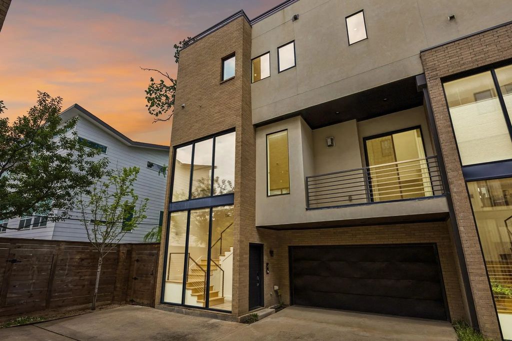 1851 Summit Avenue 4, Dallas