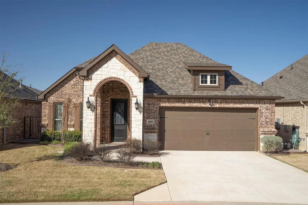 6019 Carmona Trail, Fort Worth