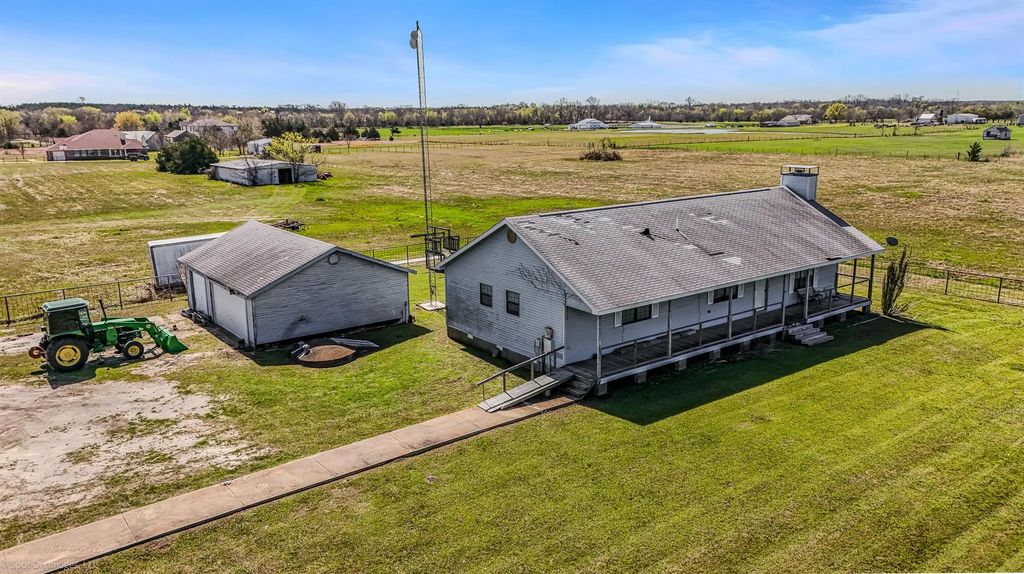 7340 High Meadow Drive, Terrell