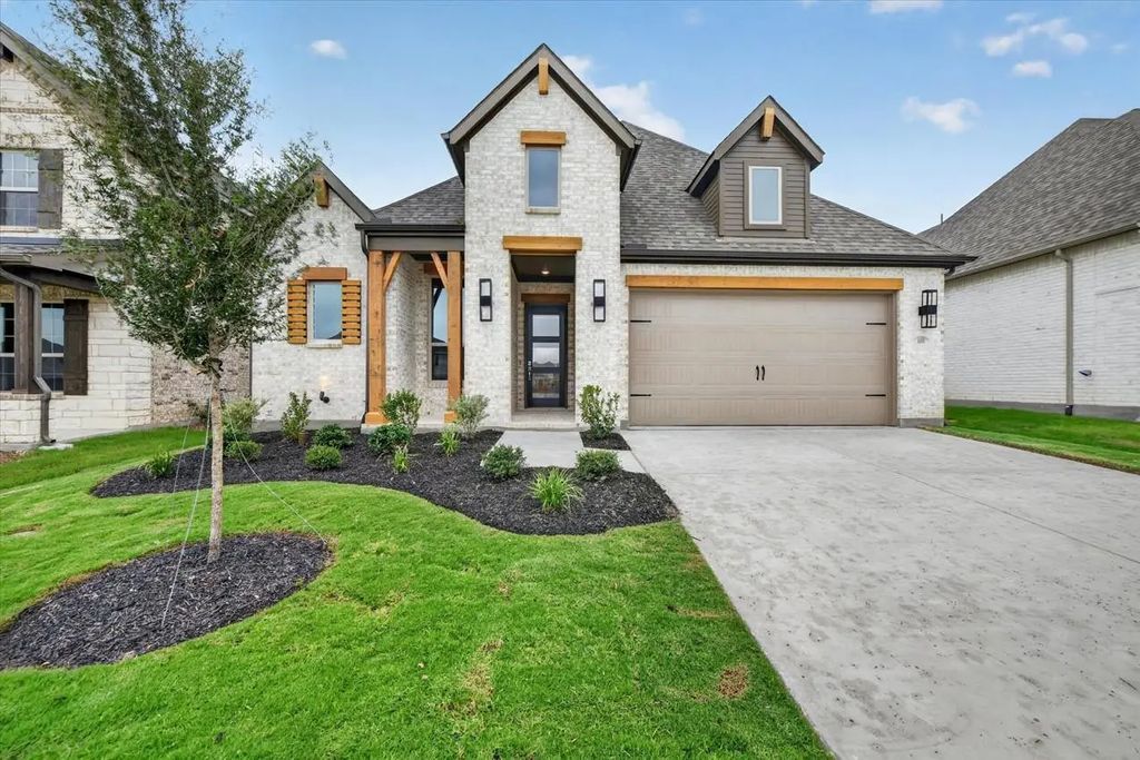 16508 Petal Drive, Fort Worth