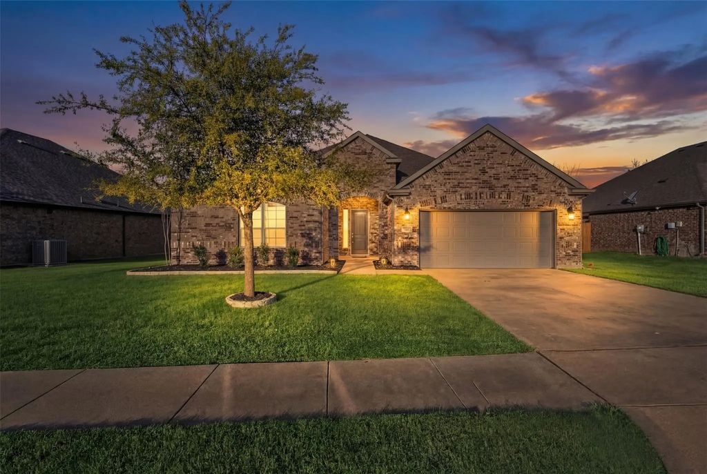 628 Waterford Way, Joshua