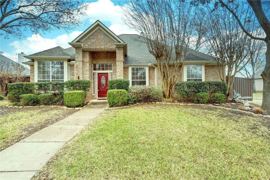 1848 Trail Ridge Lane, Flower Mound