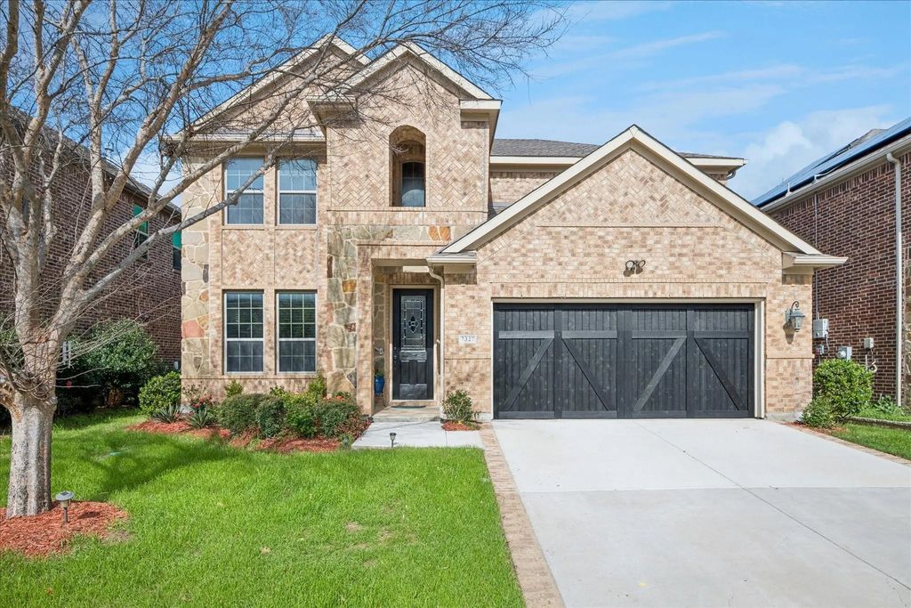 7327 Clementine Drive, Irving
