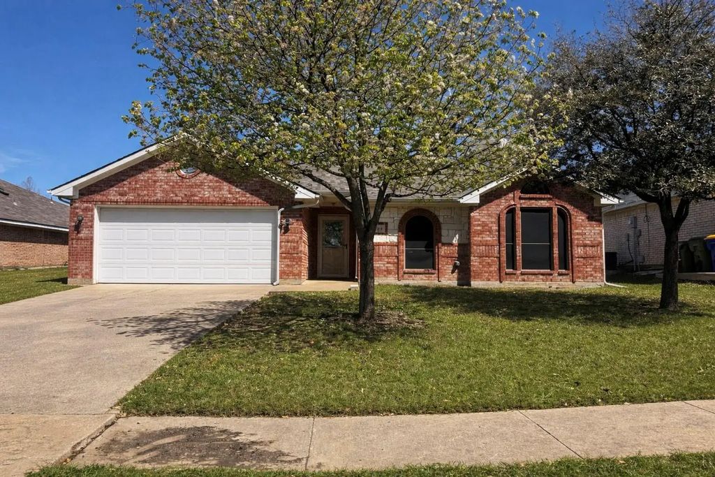 2704 Dakota Circle, Seagoville