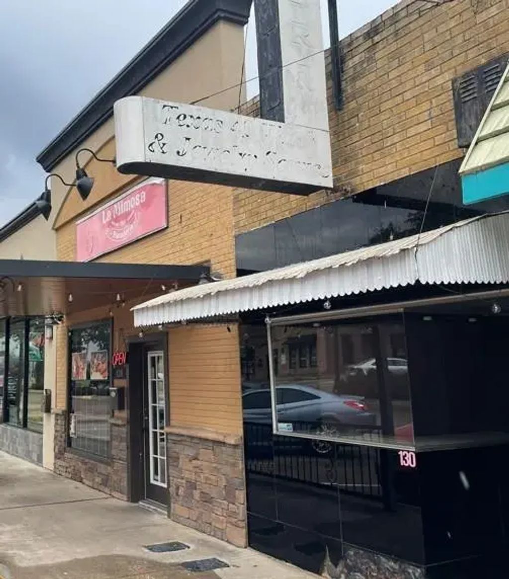130 S Main Street, Irving