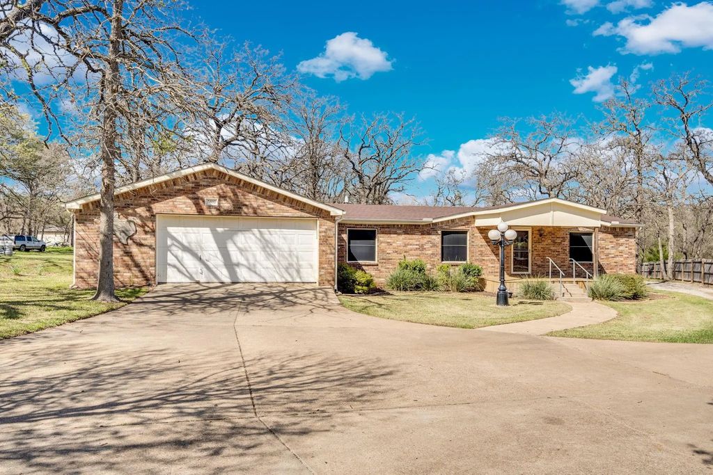5805 Rendon Estates Road, Mansfield