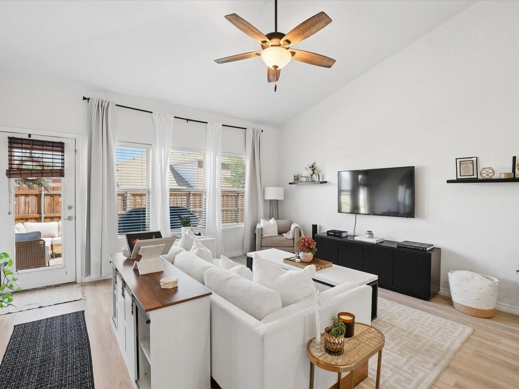 6527 Portside Ridge Lane, Dallas