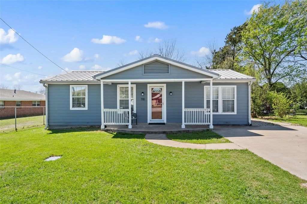 710 S Old Temple Road, Lorena