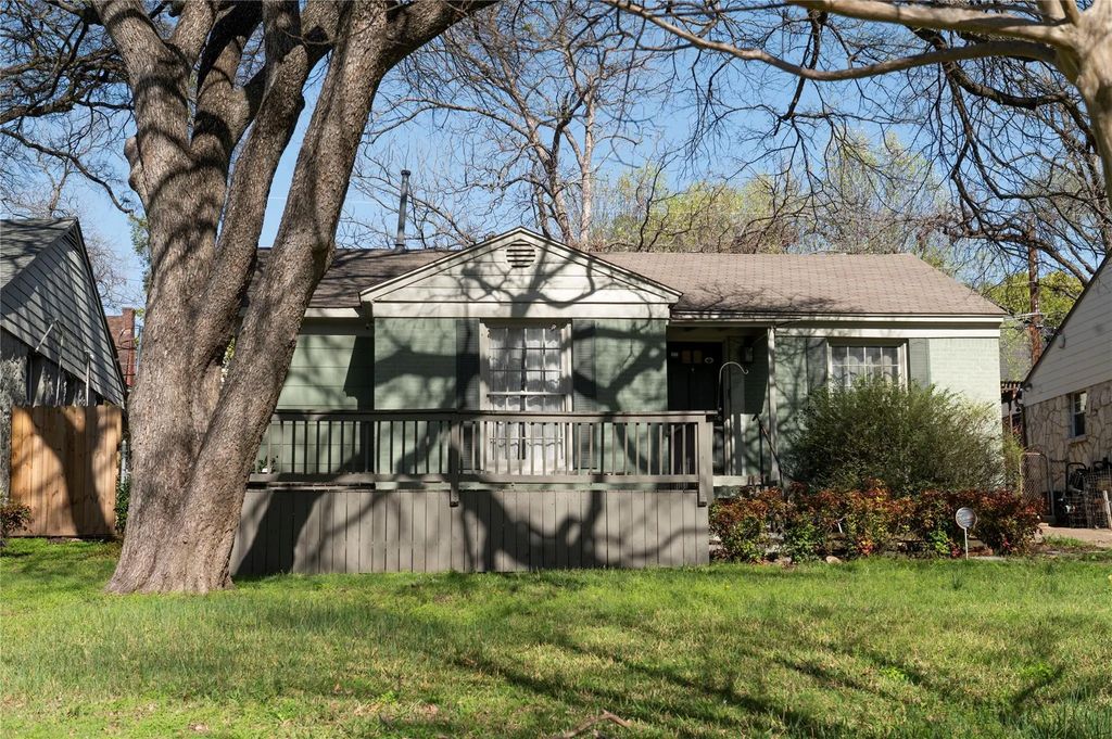 6815 E Grand Avenue, Dallas