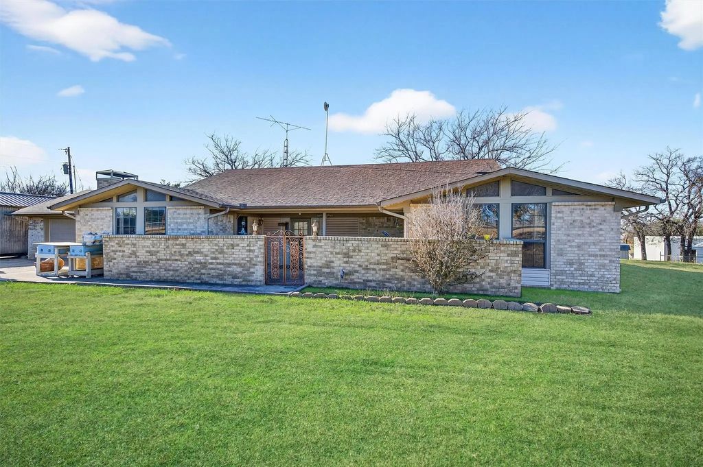 1839 County Road 121, Gainesville