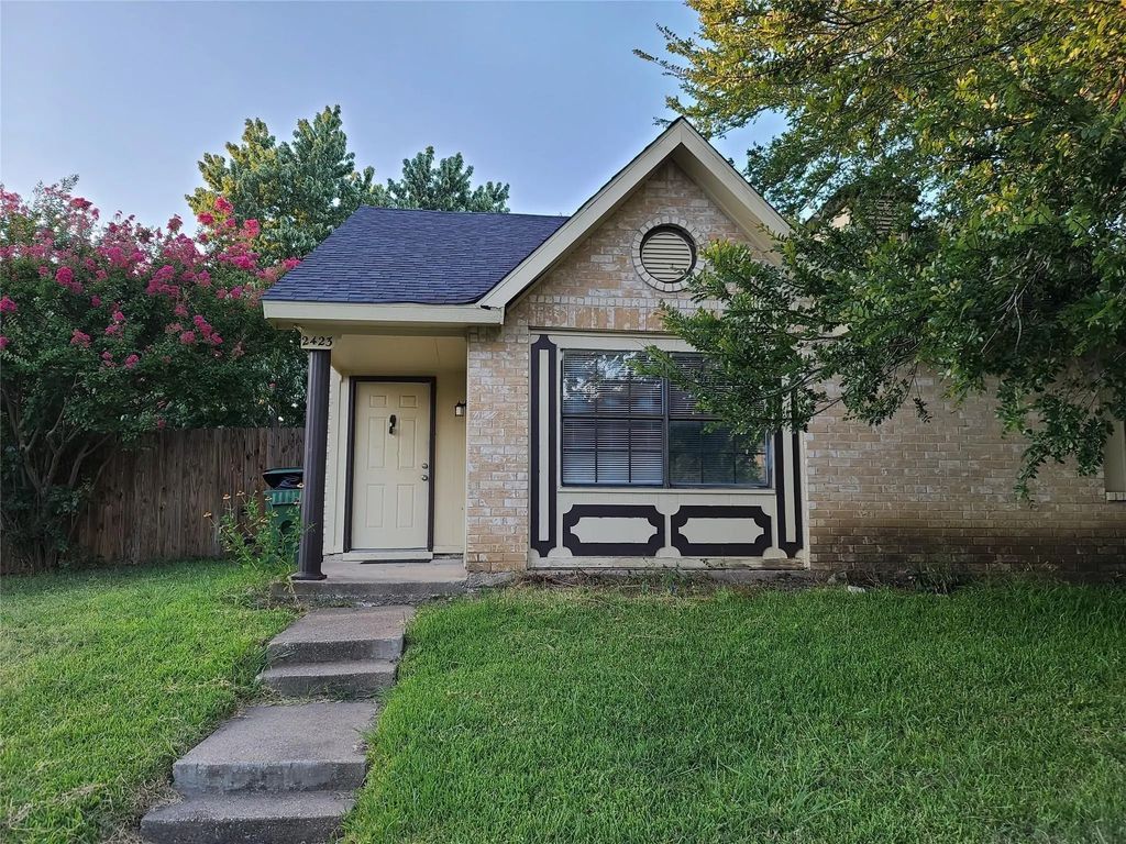 2423 Limestone Drive, Arlington