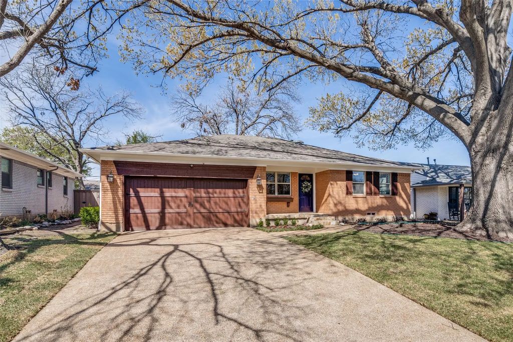 10651 Larchfield Lane, Dallas
