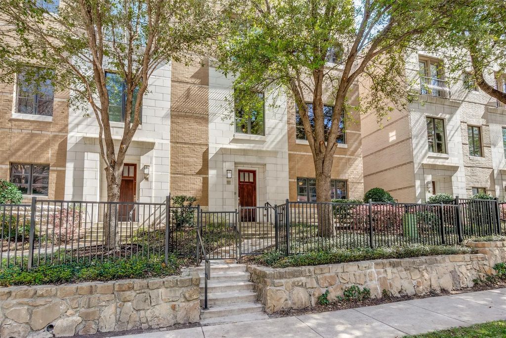 3210 Carlisle Street 22, Dallas