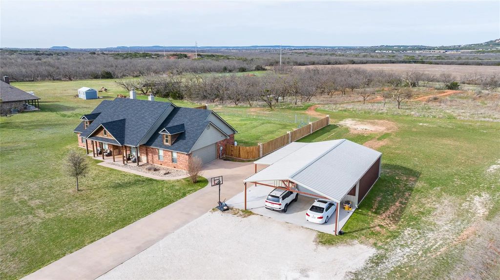 202 Callahan View Avenue, Tuscola