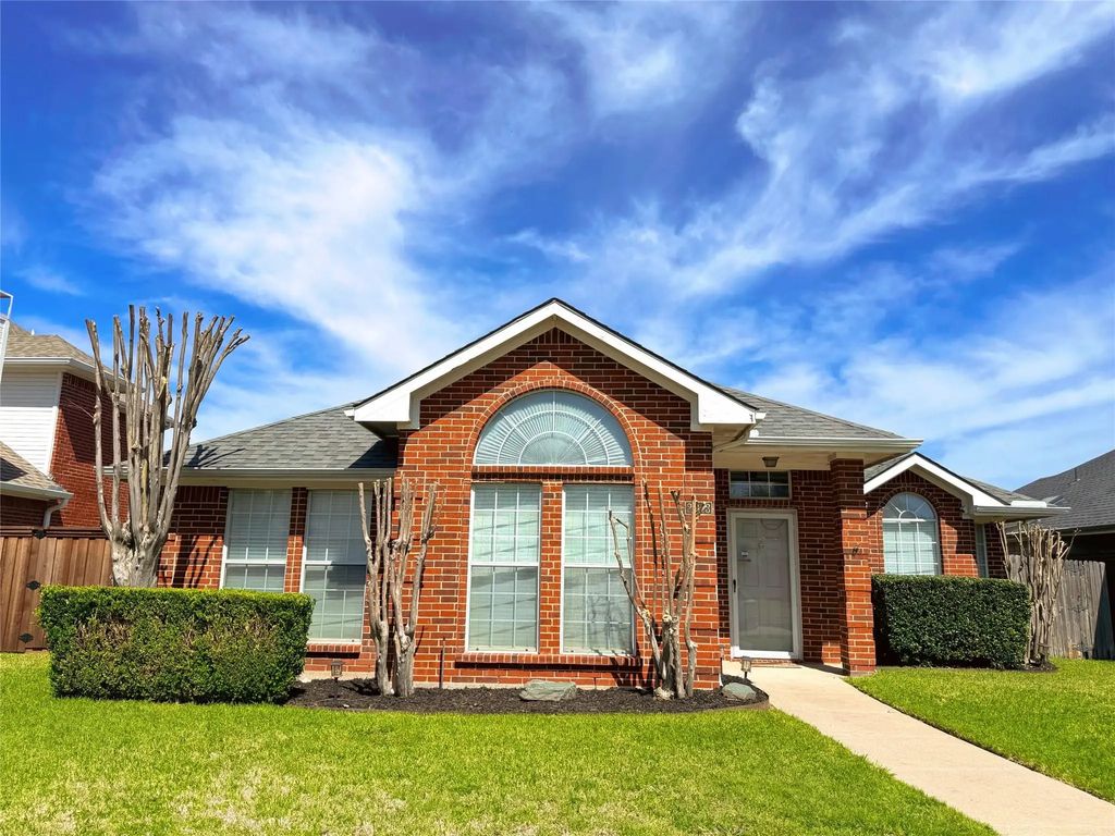 2213 Chapman Drive, Carrollton
