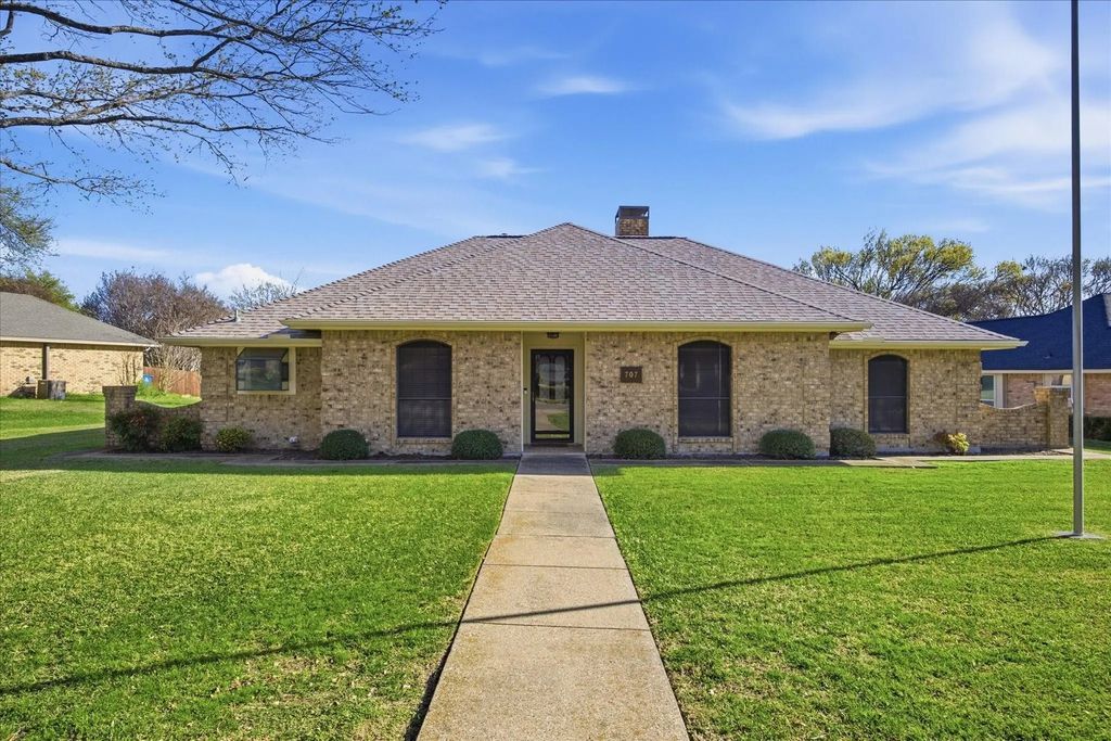 707 Stillwater Drive, Rockwall
