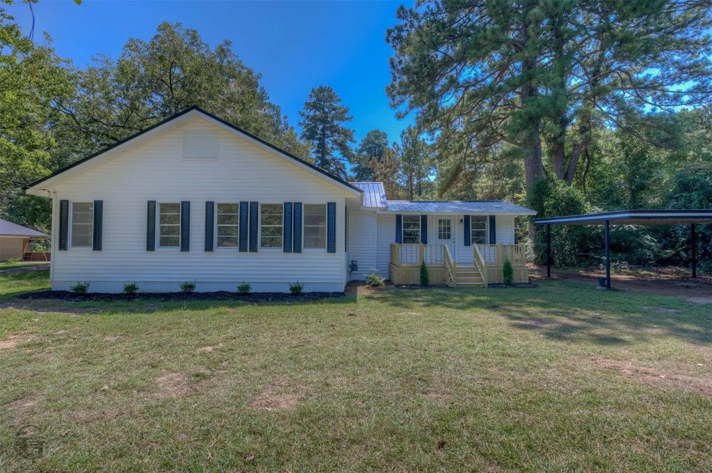 423 W Palmetto Avenue, Plain Dealing