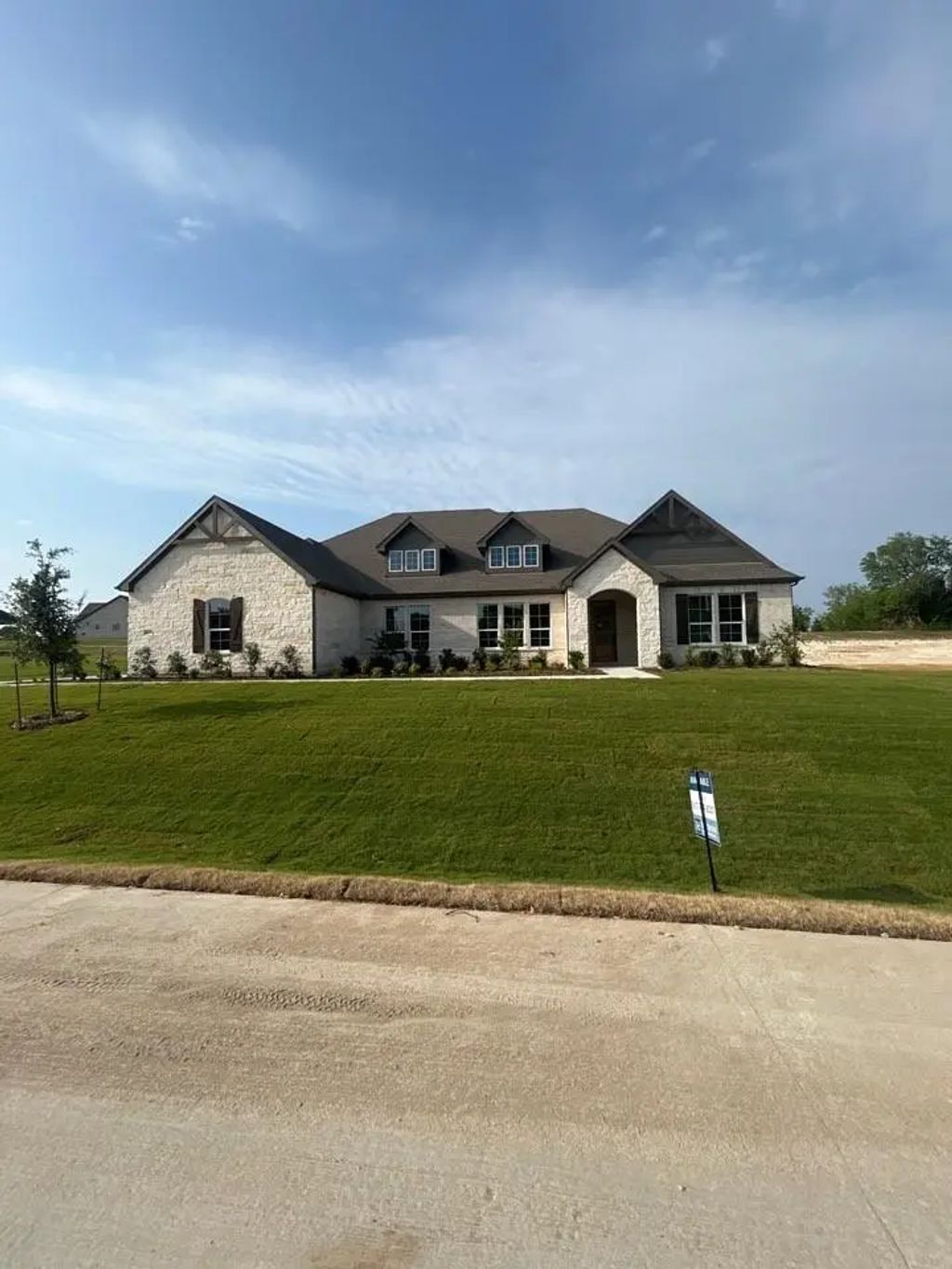 1000 Perrin Lane, Van Alstyne