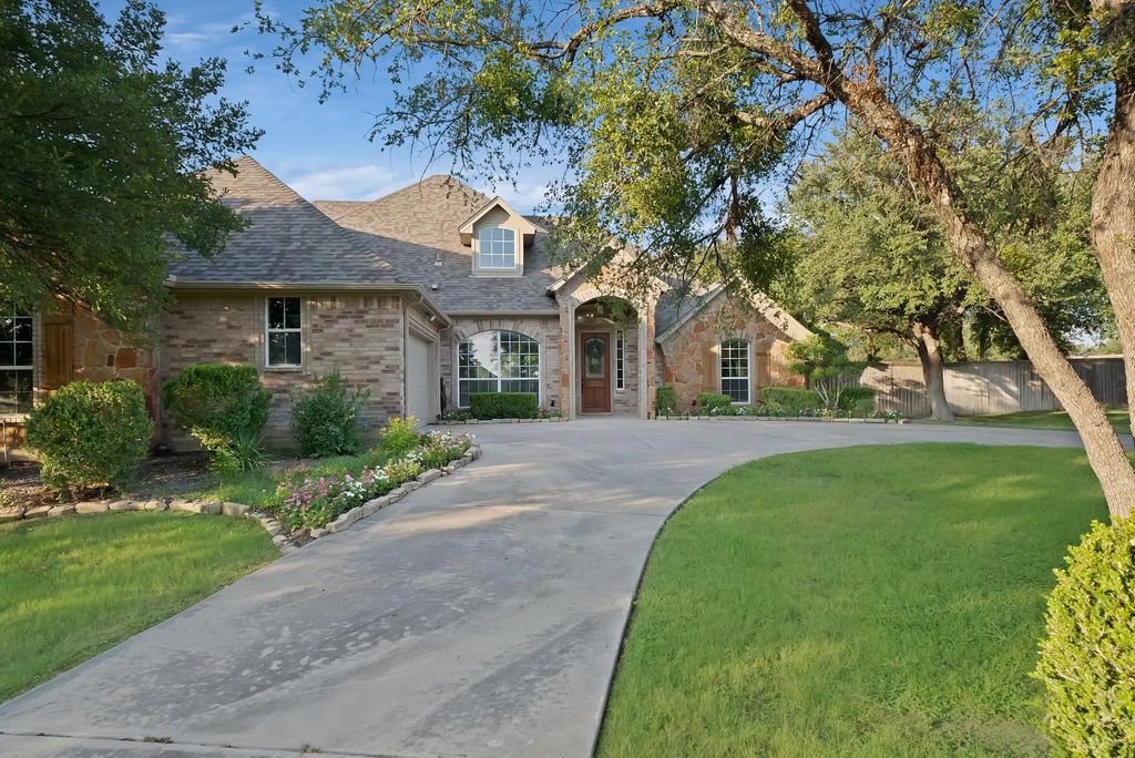 120 Ashley Lane, Lakeside