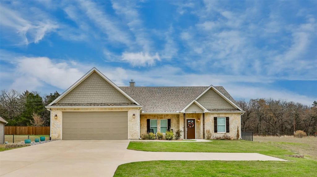 228 Colt Drive, Lake Kiowa