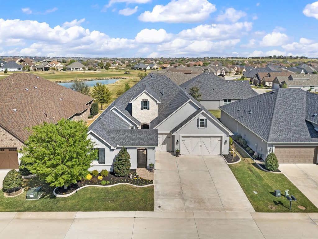 12513 Grosbeak Drive, Denton